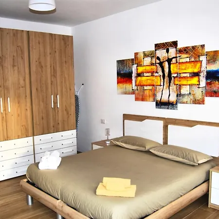 Lejlighed Tiburtina Family *